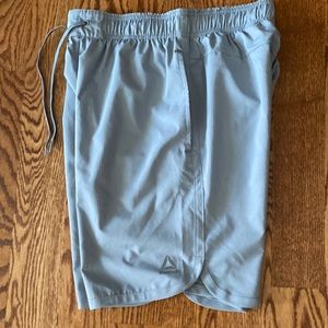 Reebok pace line shorts light gray men’s small